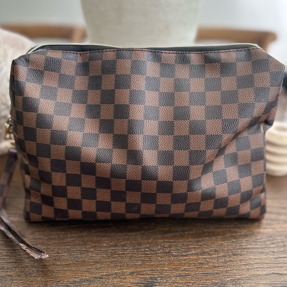 Checkered Makeup Bag - Picture 1 of 6